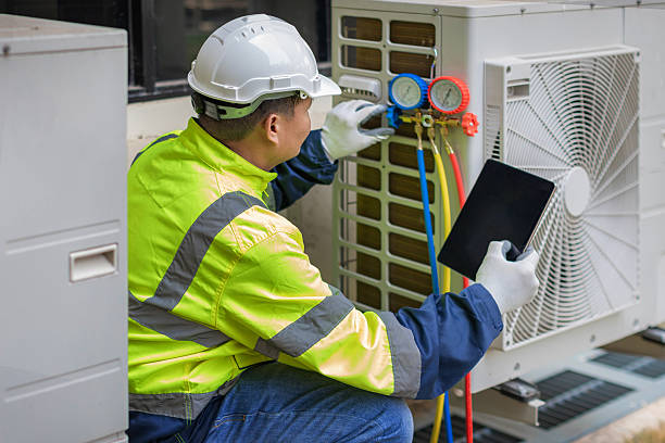 Professional Emergency Hvac technician working in Matthews, IN